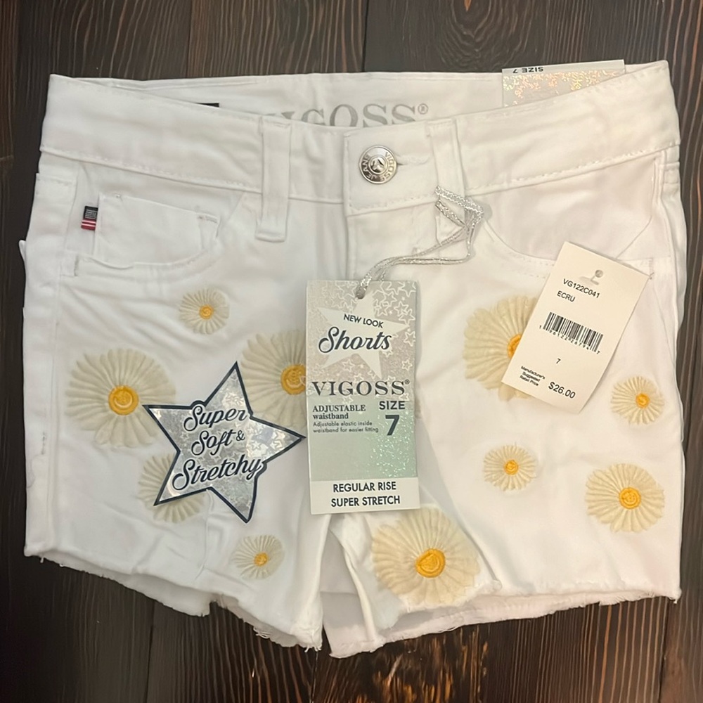 Vigoss kids cute white embro floral short